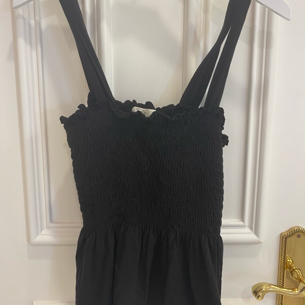 black tank top ish shirt